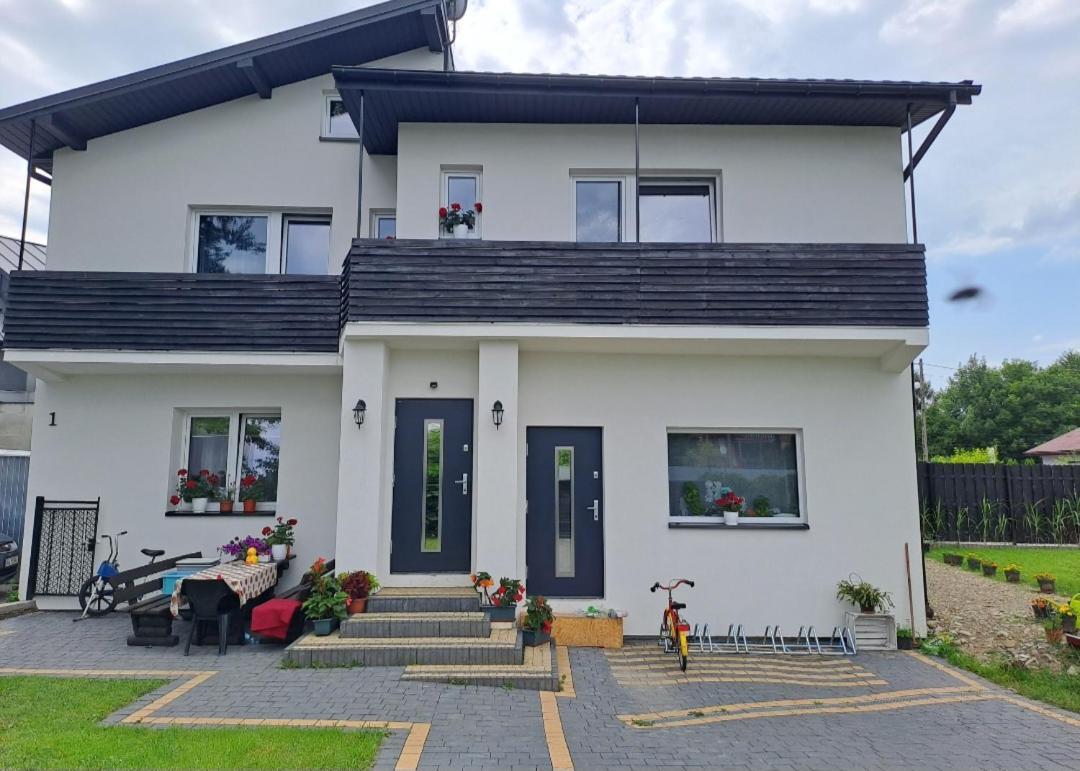 Pokoje Goscinne U Marysi Nowy Sacz Exterior photo